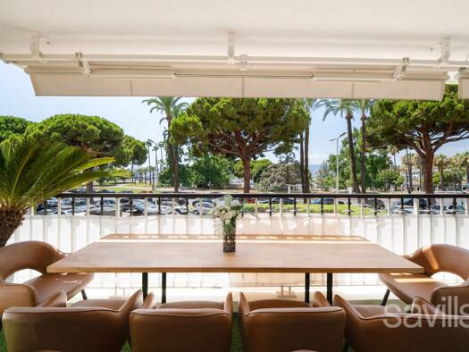 Appartement à vendre - Première occupation 2 650 000 € 3 pièces 2 chambres 83,32 m² 1er étage Pointe Croisette Cannes 06400