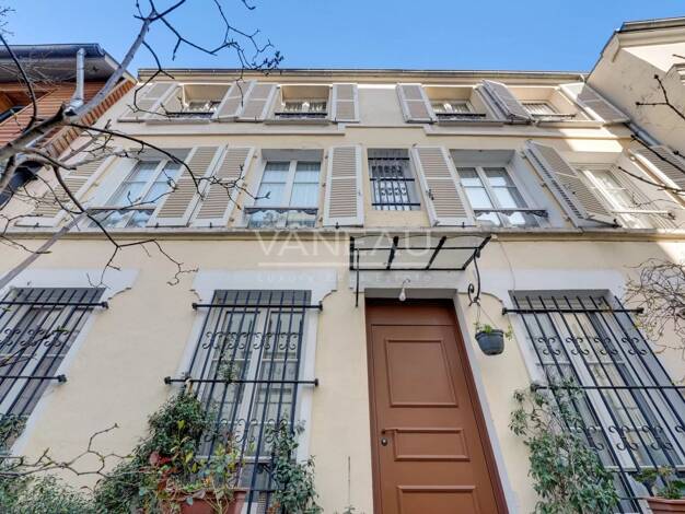 Maison de ville à vendre 1 300 000 € 5 pièces 4 chambres 141 m² Amiraux-Simplon-Poissonniers Paris 18ème arrondissement 75018