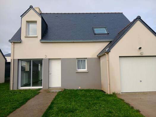 Maison à louer 1 000 € 5 pièces 4 chambres 102,5 m² 300 m² de terrain Saint-Brieuc 22000