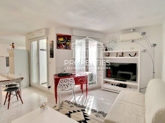 Appartement à vendre 160 000 € 2 pièces 1 chambre 49 m² Étage 1/4 Saint Roch Toulon 83200