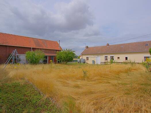 Maison à vendre 99 500 € 3 pièces 2 chambres 93,92 m² 1 335 m² de terrain Curchy 80190