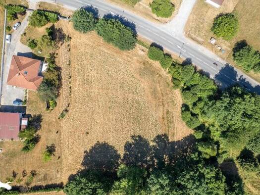 Maison de plain-pied à vendre 348 480 € 4 pièces 3 chambres 161 m² 7 912 m² de terrain Sud La Souterraine 23300