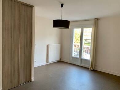 Appartement à louer 440 € 2 pièces 1 chambre 38 m² Étage 3/1 Saint Ausone-Saint Martin-Saint Gelais Angouleme 16000
