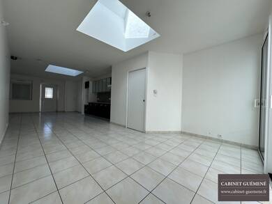 Maison de plain-pied à louer 865 € 3 pièces 2 chambres 89,8 m² 603 m² de terrain Vieillevigne 44116