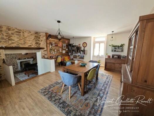 Demeure à vendre 560 000 € 11 pièces 8 chambres 264 m² 534 m² de terrain Port-Saint-Père 44710