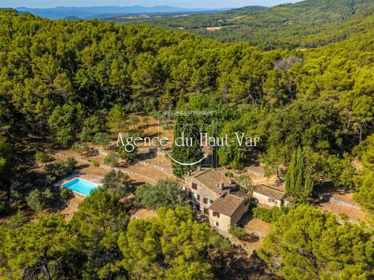 Villa à vendre 848 000 € 5 pièces 4 chambres 145 m² 85 000 m² de terrain Seillans 83440