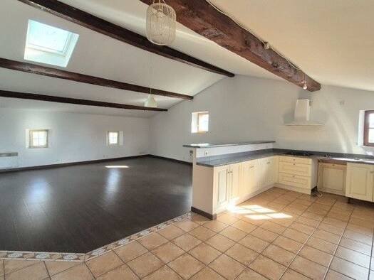 Appartement à vendre 149 000 € 4 pièces 3 chambres 173 m² RDC/2 Lapasset Castelnaudary 11400