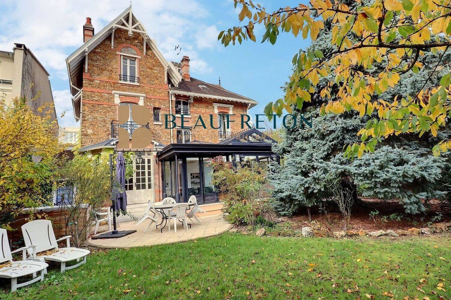 Maison à vendre, 320m², SAINT MAUR DES FOSSES