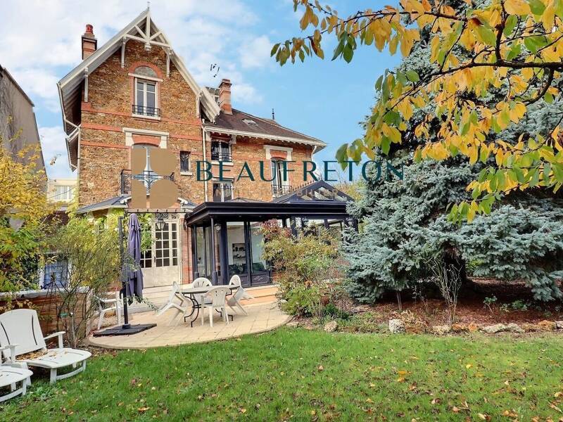 Maison à vendre, 320m², SAINT MAUR DES FOSSES