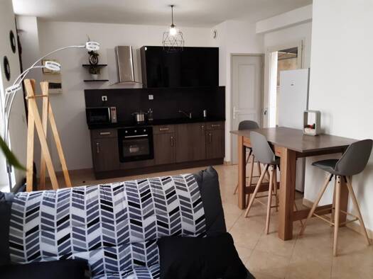 Appartement à louer 510 € 2 pièces 1 chambre 40 m² Centre Ville Bagnols-sur-Cèze 30200
