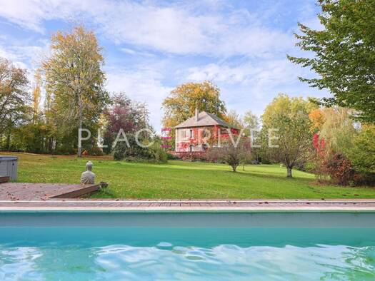 Maison à vendre 650 000 € 10 pièces 5 chambres 400 m² 19 210 m² de terrain Mattaincourt 88500
