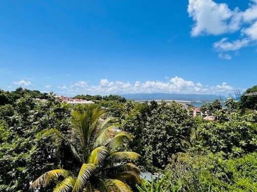 Duplex à louer 780 € 3 pièces 2 chambres 61,4 m² 3 étages Pointe-à-Pitre 97110