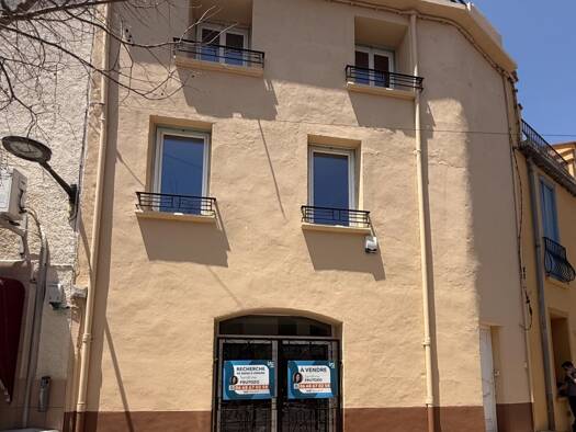 Maison à vendre 145 000 € 5 pièces 2 chambres 172 m² 68 m² de terrain Pézilla-la-Rivière 66370