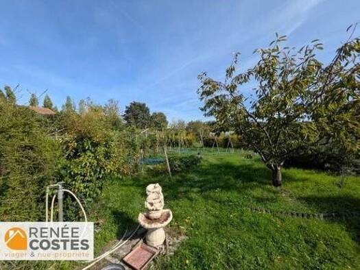 Maison en viager occupé Bouquet 39 950 € 8 pièces 5 chambres 207 m² 2 311 m² de terrain Vix 85770