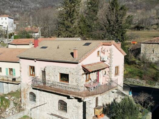 Maison à vendre 199 900 € 3 pièces 2 chambres 80 m² 530 m² de terrain Valgorge 07110