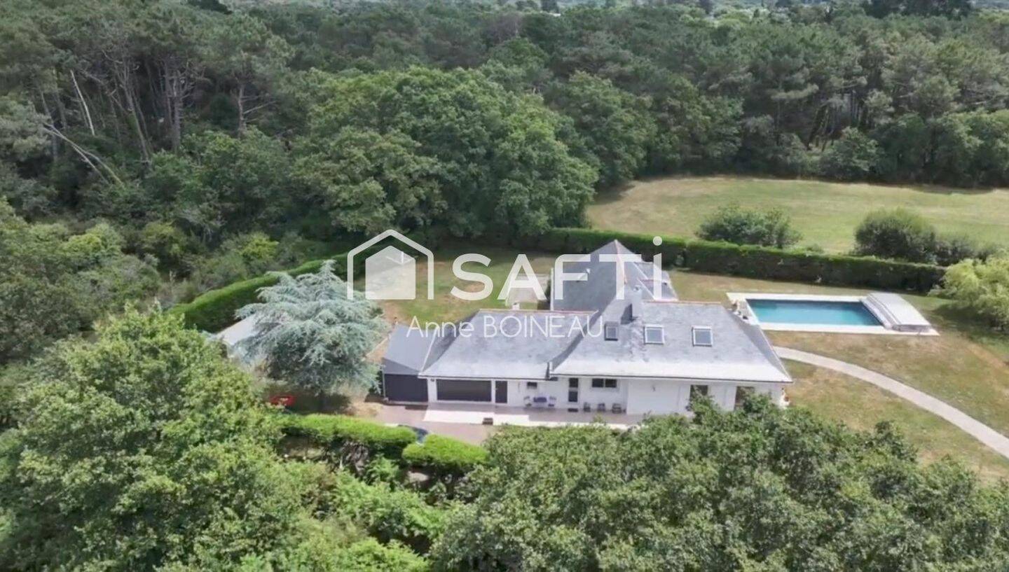 Maison à vendre, 273m², LA TURBALLE