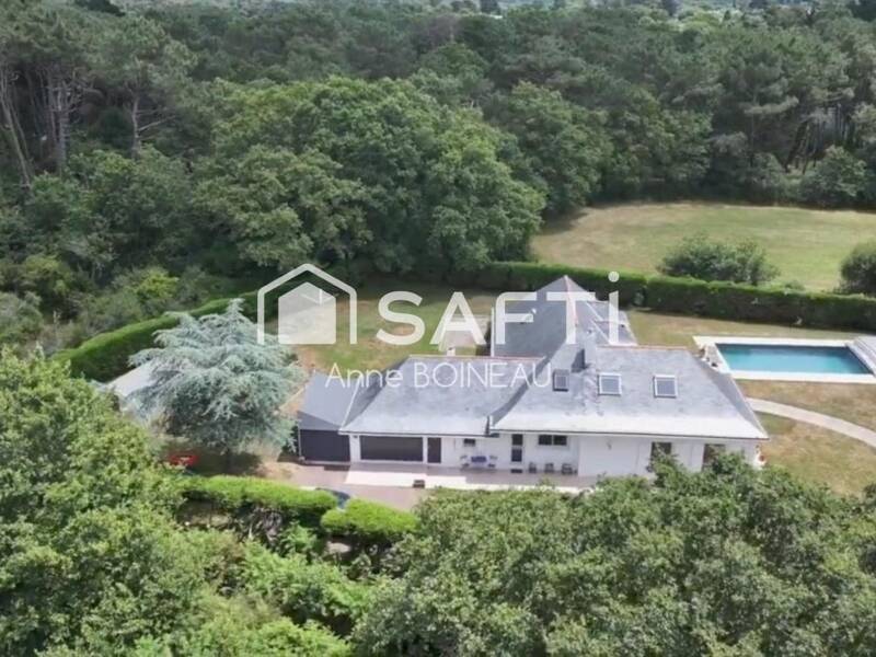 Maison à vendre, 273m², LA TURBALLE