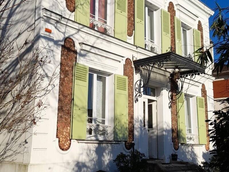 Maison à vendre, 162m², SAINT MAUR DES FOSSES