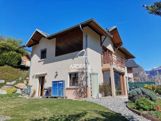 Maison à vendre 535 000 € 6 pièces 5 chambres 155 m² 1 095 m² de terrain Saint-Jean-de-Maurienne 73300