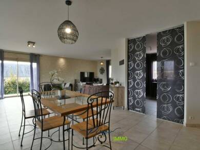 Maison de plain-pied à vendre 230 000 € 6 pièces 3 chambres 131 m² 600 m² de terrain Montreuil-Bellay 49260