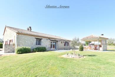 Maison à vendre 335 000 € 8 pièces 4 chambres 260 m² 4 969 m² de terrain Cancon 47290