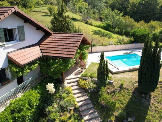 Maison à vendre 359 000 € 6 pièces 4 chambres 112 m² 6 359 m² de terrain Chazey-Bons 01300
