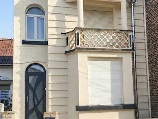 Maison de ville à vendre 105 500 € 4 pièces 2 chambres 96 m² 168 m² de terrain Centre Auchel 62260