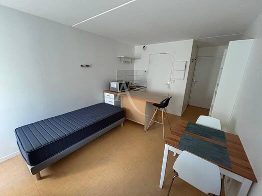 Appartement à louer - logement étudiant 490 € 1 pièce 20 m² Étage 3/3 Centre Brest 29200