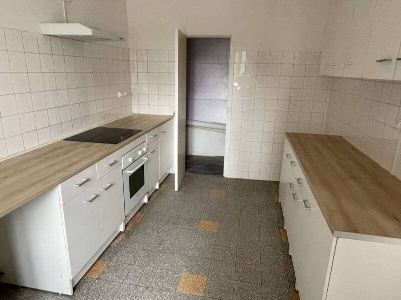 Maison à louer, 98m², VILLESISCLE