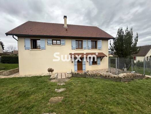 Maison à vendre - de 1.1M € 6 pièces 4 chambres 158 m² 428 m² de terrain Orgelet 39270