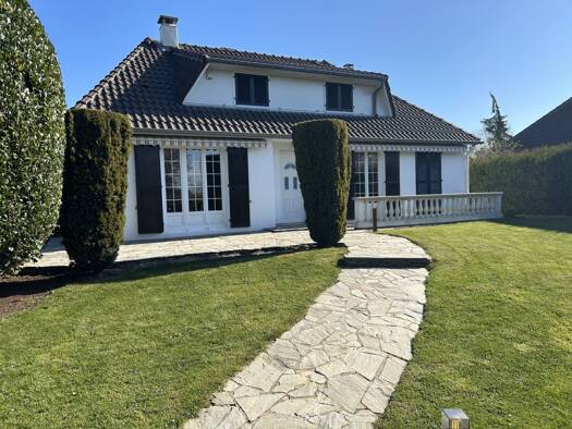 Maison à vendre 439 000 € 5 pièces 4 chambres 201 m² 842 m² de terrain Velaine en Haye 54840