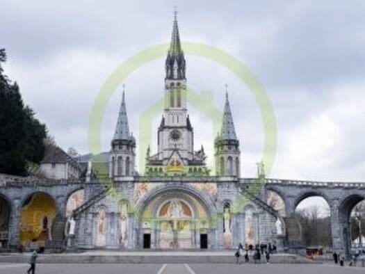 Boutique à vendre Fonds de commerce 8 400 000 € 1 pièce Centre-Gare Lourdes 65100