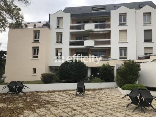 Appartement à louer 650 € 2 pièces 1 chambre 46 m² 4 étages Delessert-Saint Louis-Nantilly Saumur 49400