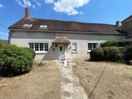 Maison à vendre 169 000 € 7 pièces 6 chambres 122 m² 445 m² de terrain Savins 77650