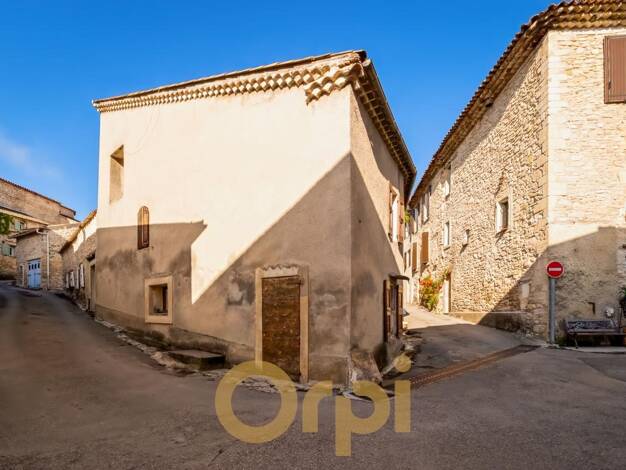 Maison à vendre 110 000 € 4 pièces 3 chambres 97 m² Sigonce 04300