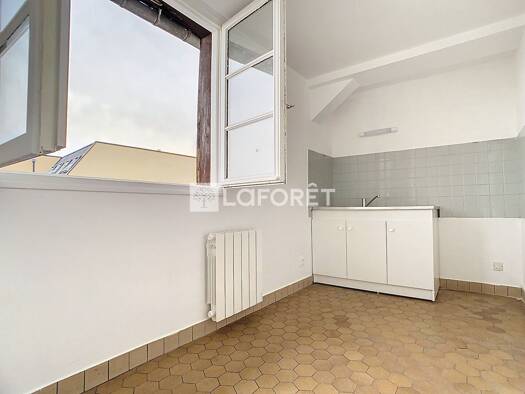 Appartement à louer 500 € 3 pièces 2 chambres 59 m² Étage 3/3 Cavees Est Caudebec-lès-Elbeuf 76320
