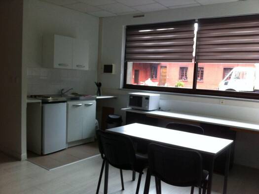 Appartement à louer - logement étudiant 640 € 2 pièces 1 chambre 40 m² RDC Fretin 59273
