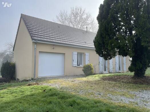 Maison de plain-pied à vendre 158 250 € 3 pièces 2 chambres 3 800 m² de terrain Tourouvre au Perche 61190