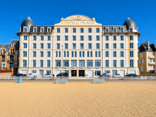 Appartement à vendre 475 000 € 3 pièces 2 chambres 63 m² Étage 1/5 Port Littoral-Ville Nord Trouville-sur-Mer 14360