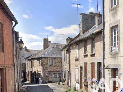 Maison de ville à vendre 27 000 € 5 pièces 3 chambres 72,5 m² 58 m² de terrain Lassay-les-Châteaux 53110