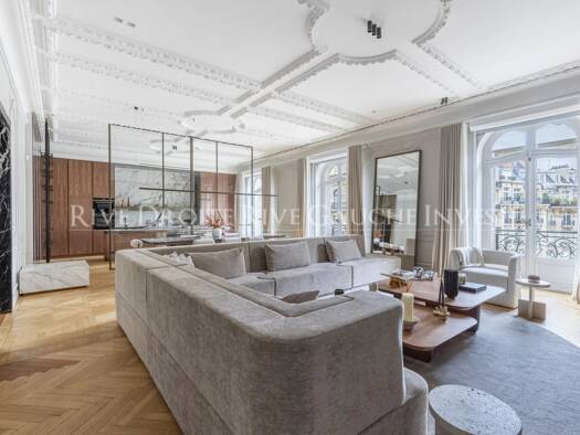 Appartement à louer 30 000 € 7 pièces 5 chambres 340 m² 3ème étage Porte Dauphine Paris 16ème 75016