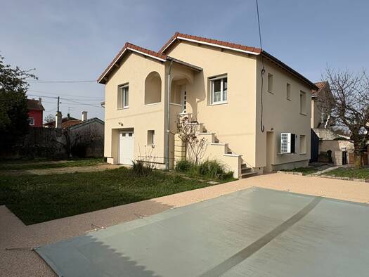 Maison à louer 1 300 € 5 pièces 3 chambres 95 m² 525 m² de terrain La Parisiere Bourg-de-Péage 26300