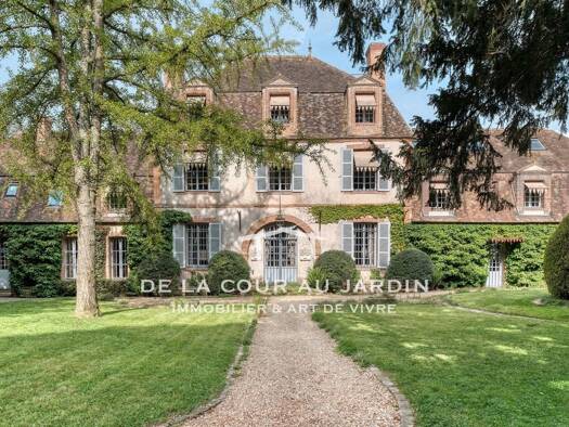 Demeure à vendre 2 850 000 € 17 pièces 8 chambres 735 m² 10 789 m² de terrain Nogent-le-Roi 28210