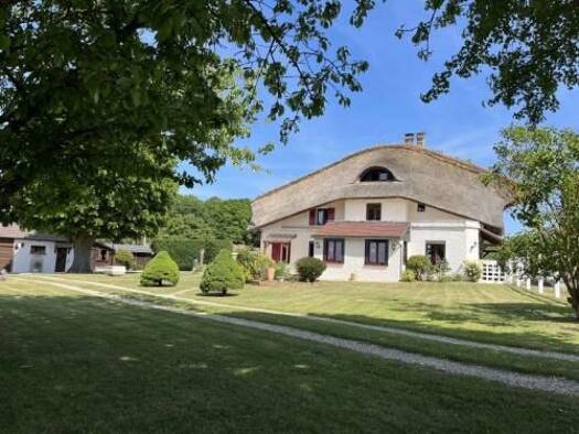 Maison à vendre 417 000 € 10 pièces 4 chambres 167 m² 14 033 m² de terrain Gisors 27140