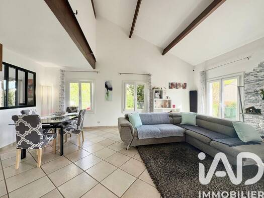 Maison à vendre 490 000 € 7 pièces 4 chambres 173 m² 865 m² de terrain Vieux Village-Murs du Parc Marolles-en-Brie 94440