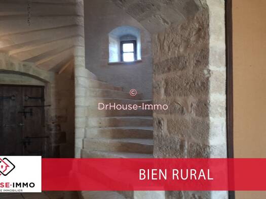Maison à vendre 234 906 € 18 pièces 5 chambres 442,67 m² 26 024 m² de terrain Saint-Claud 16450