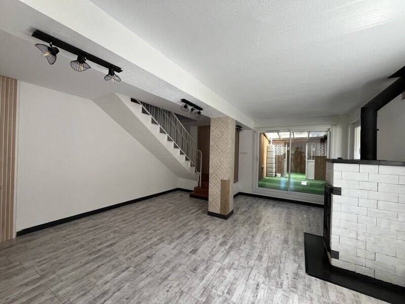 Maison à louer, 110m², SEGOUFIELLE