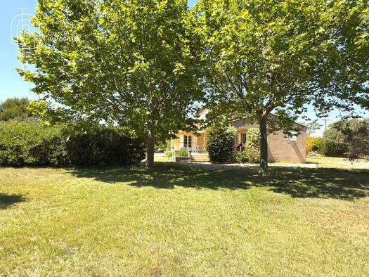 Maison à vendre 680 000 € 5 pièces 4 chambres 156 m² 8 800 m² de terrain La Grenouillade-Les Minimes Arles 13200