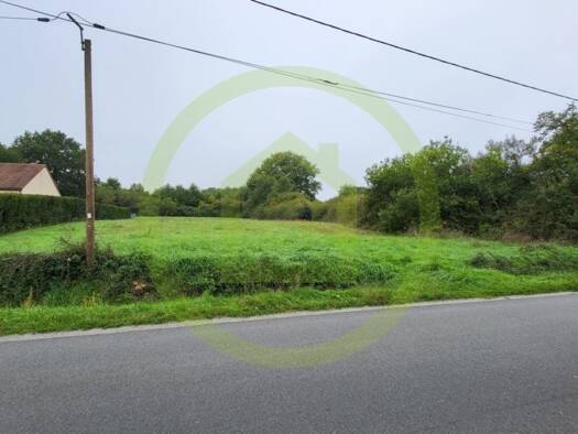 Terrain constructible à vendre 20 000 € 2 174 m² de terrain Le Blanc 36300