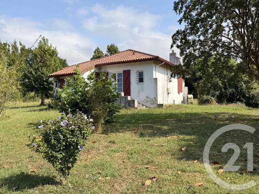 Maison de plain-pied à vendre 550 000 € 3 pièces 2 chambres 80,76 m² 5 870 m² de terrain Urrugne 64122